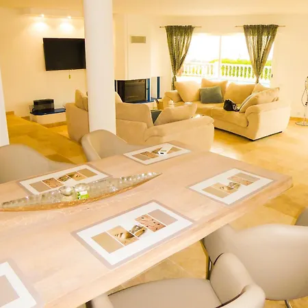 Holiday home Lei Sambro, Familienfreundlich, Pool Und Toller Meerblick, Ruhig Gelegen