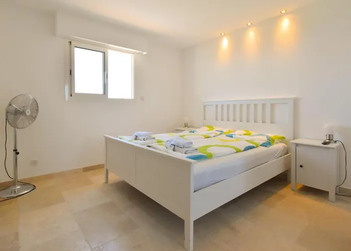 Lei Sambro, Familienfreundlich, Pool Und Toller Meerblick, Ruhig Gelegen By Riviera Homelife Holiday home Saint Aygulf