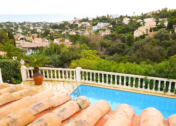 Holiday home Lei Sambro, Familienfreundlich, Pool Und Toller Meerblick, Ruhig Gelegen By Riviera Homelife Saint Aygulf